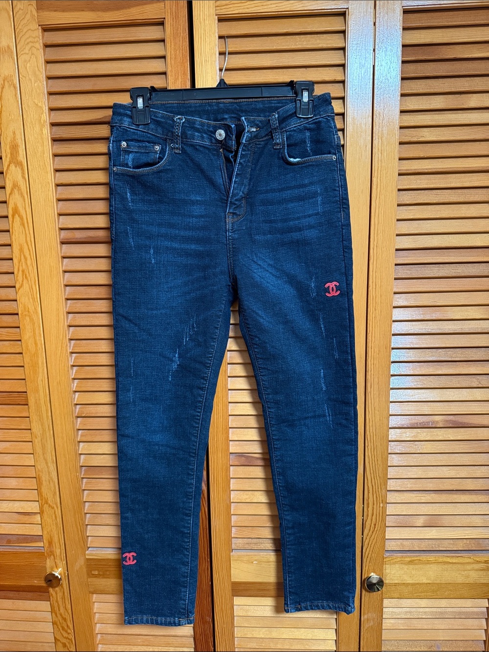 Dark Wash Skinny Jeans with Pink CC Logo Size 28